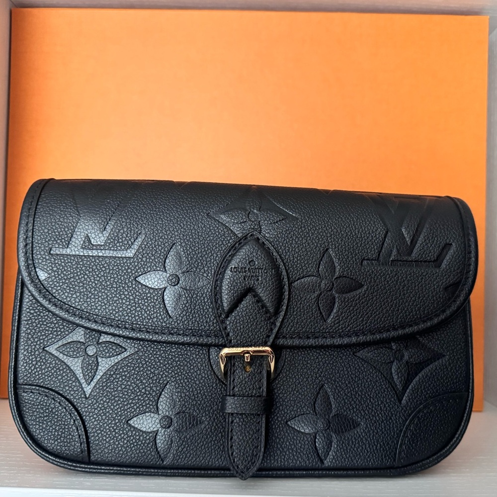 Louis Vuitton Black Monogram Empreinte Buckle Shoulder Bag